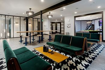 Private and public meeting spaces